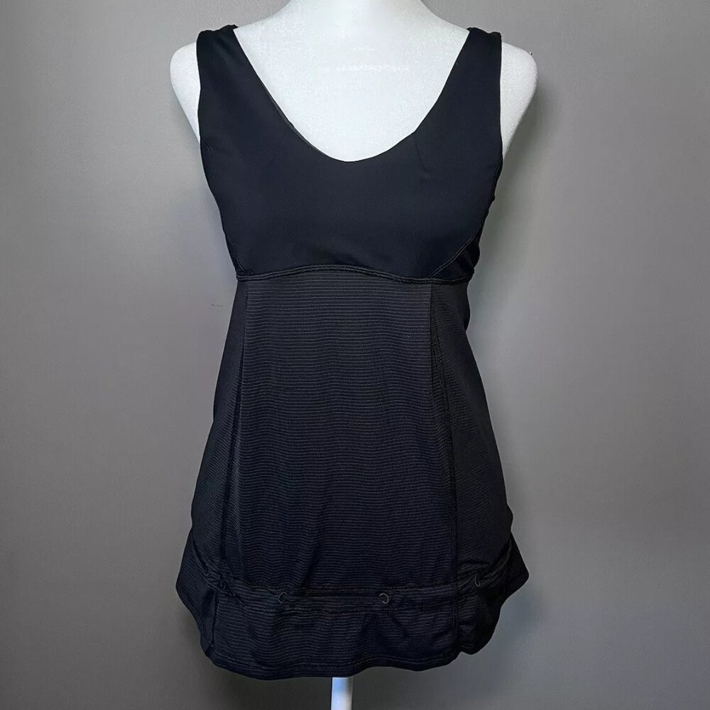 Lululemon Hustle and Bustle Tank Size 6 Black Grey Stripe Athleisure